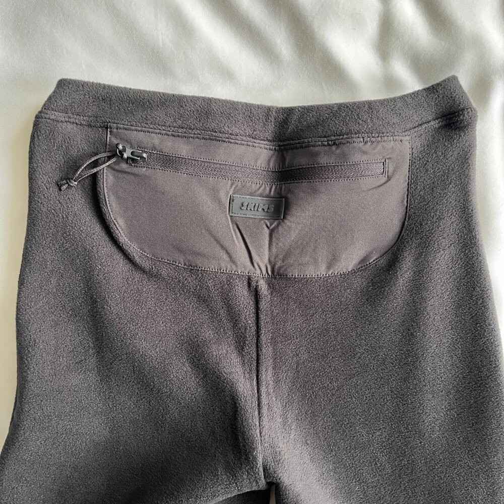 SKIMS Outdoor Fleece Flare Leg Sweatpants - Dark Grey - Size S